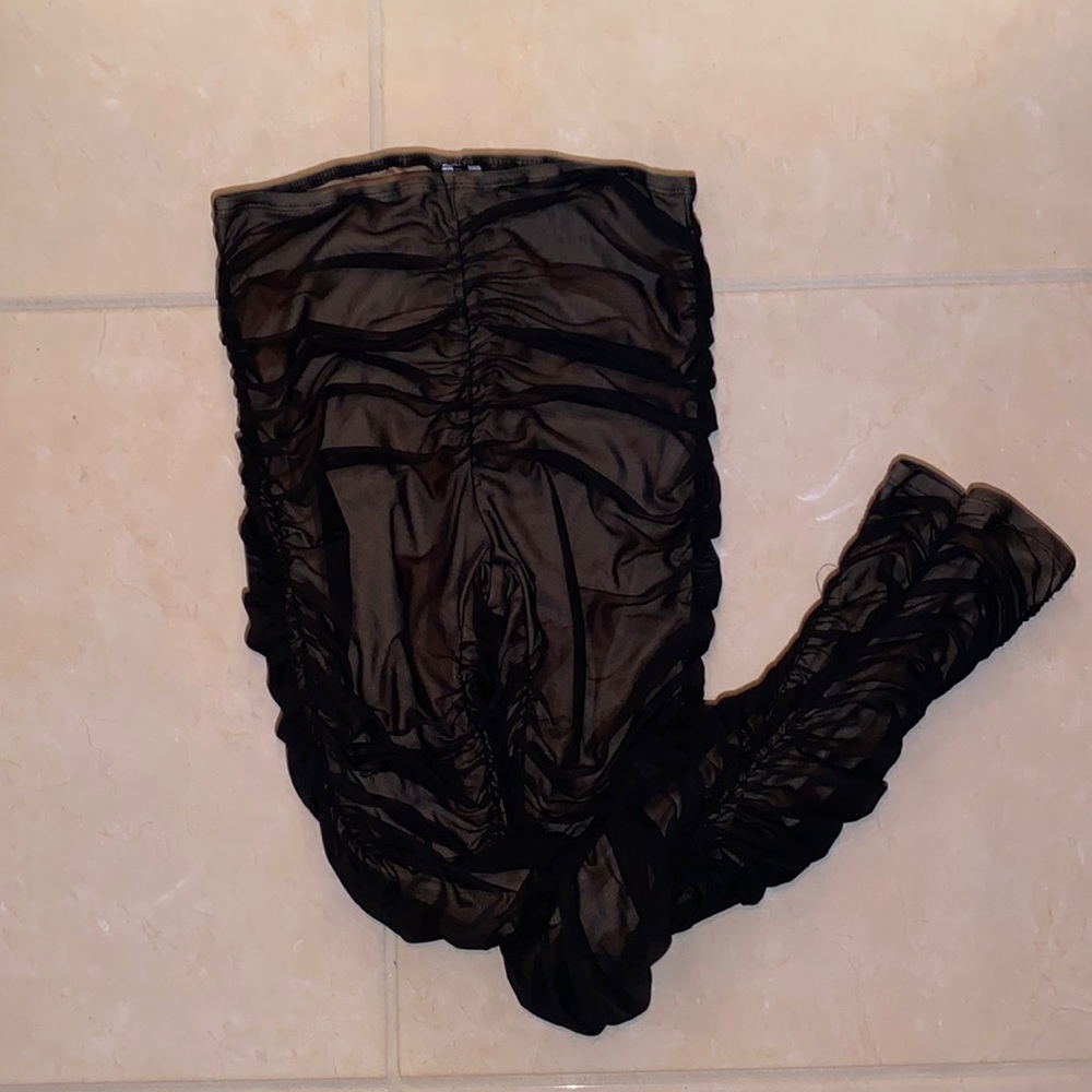 Mesh Ruched Leggings - Picture 2 of 5